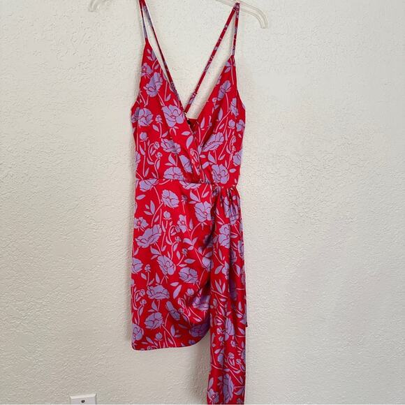 NWT Lovers & Friends Kamala Floral Purple Red Mini Dress Medium - Picture 3 of 7
